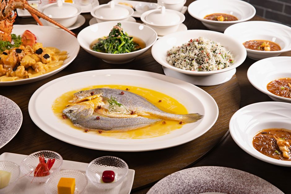 pexels-32860307-chinese-food-wine-spicy-sweet-fat-salty-faq-20260826 中餐菜肴与葡萄酒搭配考虑辣甜油脂和咸鲜