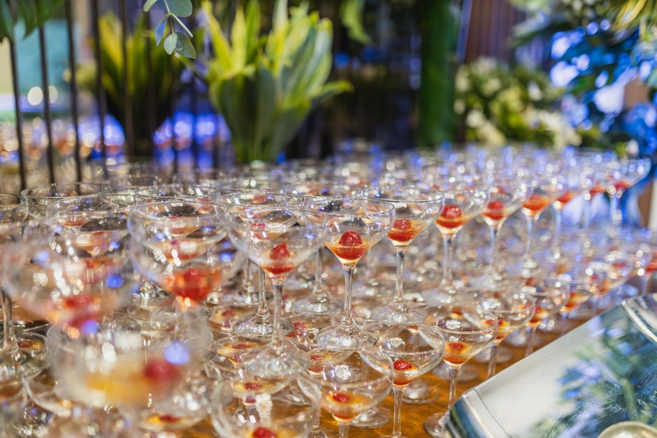 pexels-16985164-corporate-event-wine-planning-resources 企业活动现场按人数与时长估算葡萄酒用量的准备清单
