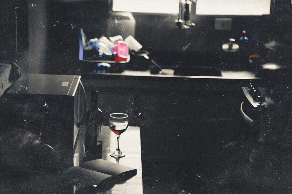 pexels-3877719-daily-wine-selection-storage-food-pairing-guide 日常自饮葡萄酒开瓶后保存与配餐场景